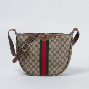 GG Supreme Sherry Shoulder Bag
